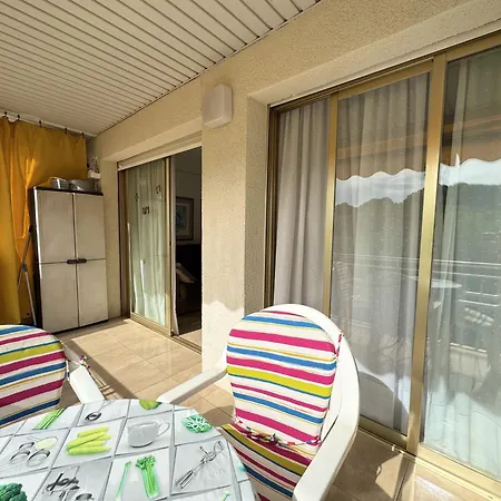 Apartsalou Penedes Apartamento *